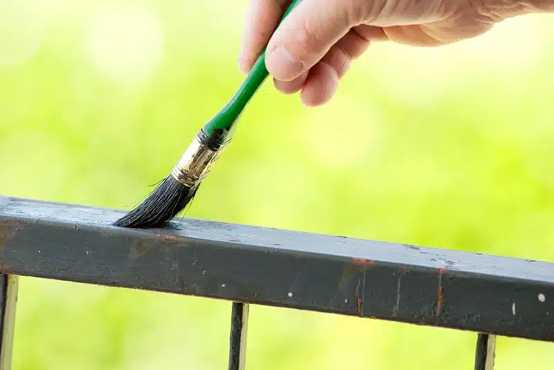 Comment choisir un peintre pour peindre votre portail en fer forgé