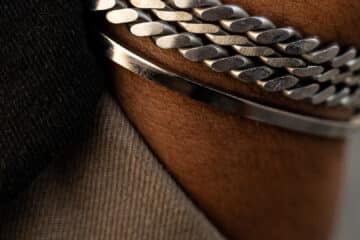 Bracelet en acier pour homme : les avantages