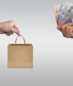 Comprendre le processus de retour des articles endommagés dans le e-commerce...