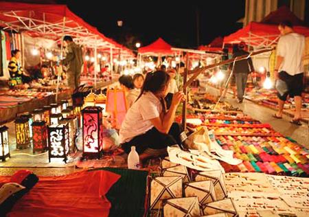 marché de nuit Laos