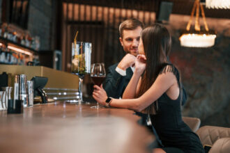 Où boire un verre en couple à Paris 15 ? Ambiance chic garantie !
